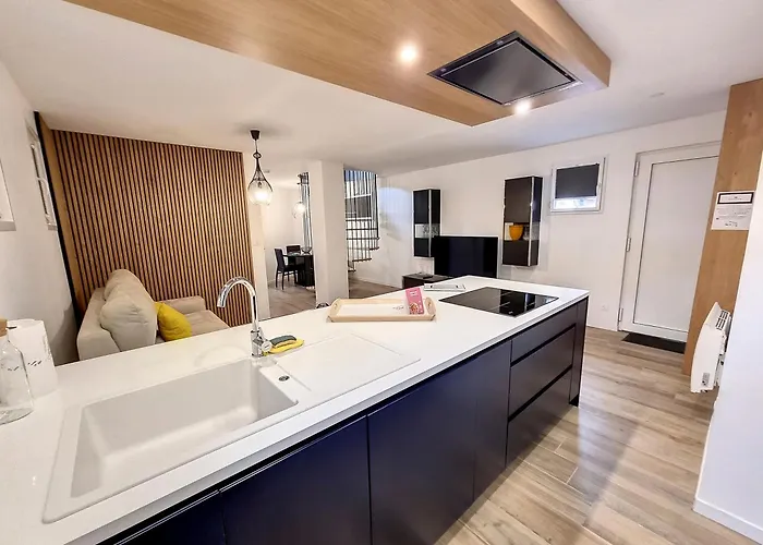 Holiday home Mont Des Herbus Puccinellie Avec Jacuzzi 2 Personnes Entre Granville Et Mont Saint Michel *