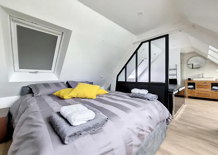 Holiday home Mont Des Herbus Puccinellie Avec Jacuzzi 2 Personnes Entre Granville Et Mont Saint Michel