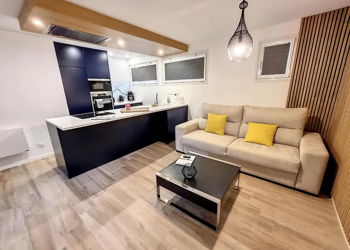 Mont Des Herbus Puccinellie Avec Jacuzzi 2 Personnes Entre Granville Et Mont Saint Michel *